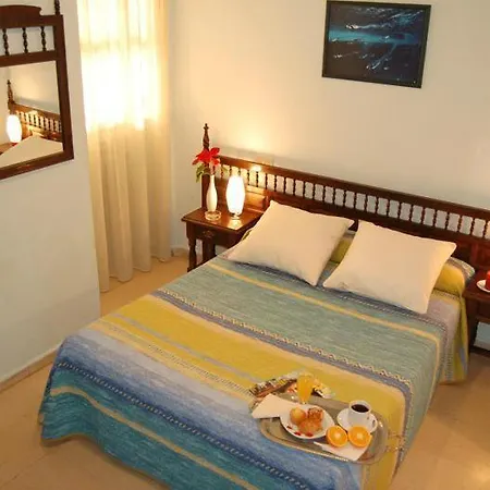 オスタル ロス インファンテス 2*