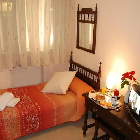 オスタル ロス インファンテス ゲストハウス