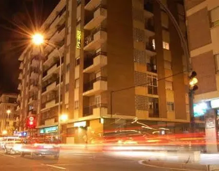 オスタル ロス インファンテス ゲストハウス 2*