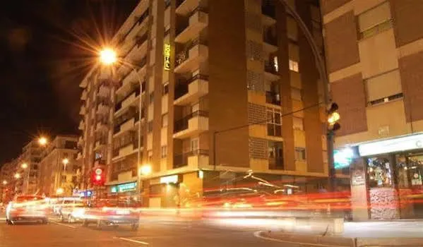 オスタル ロス インファンテス ゲストハウス 2*